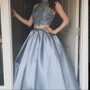 beautiful blue prom dress!!!